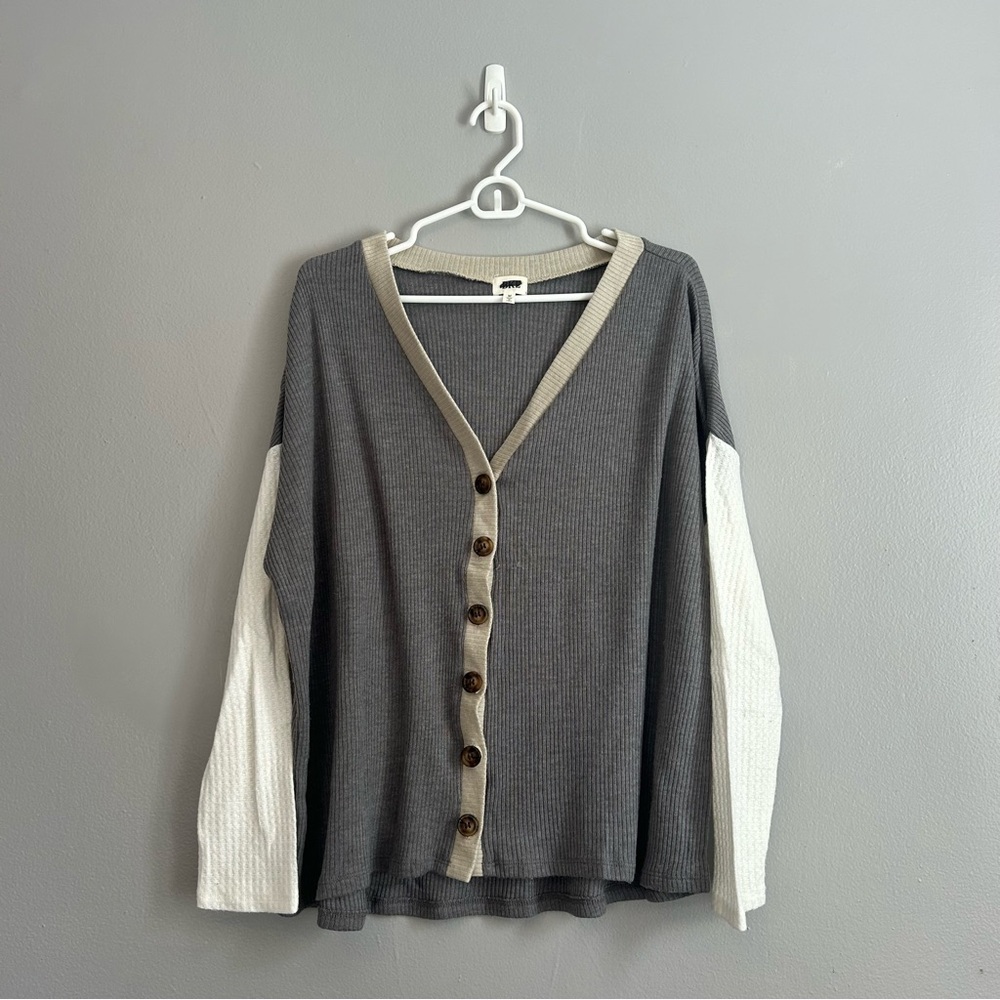 BKE Gray and Cream Ribbed Cardigan